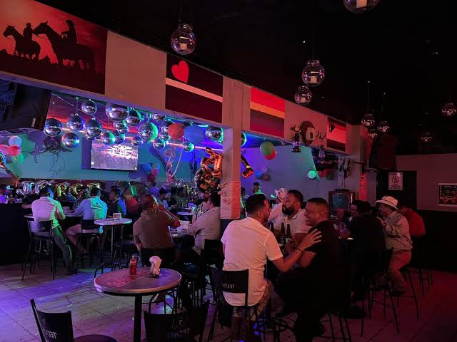 Tuve sexo en el Eagle GDL Bar