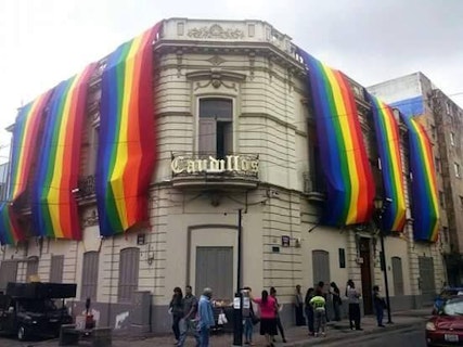 Noche de pasión y lujuria en Caudillos Bar – Mi relato erótico que jamás olvidaré